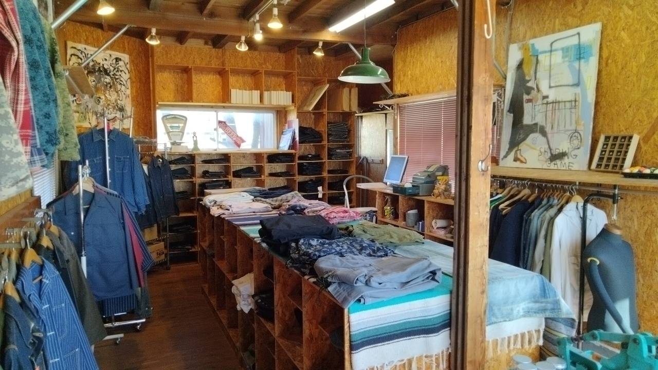 辻本商会 直営店 jeansfactory SIESTA 店舗写真 3